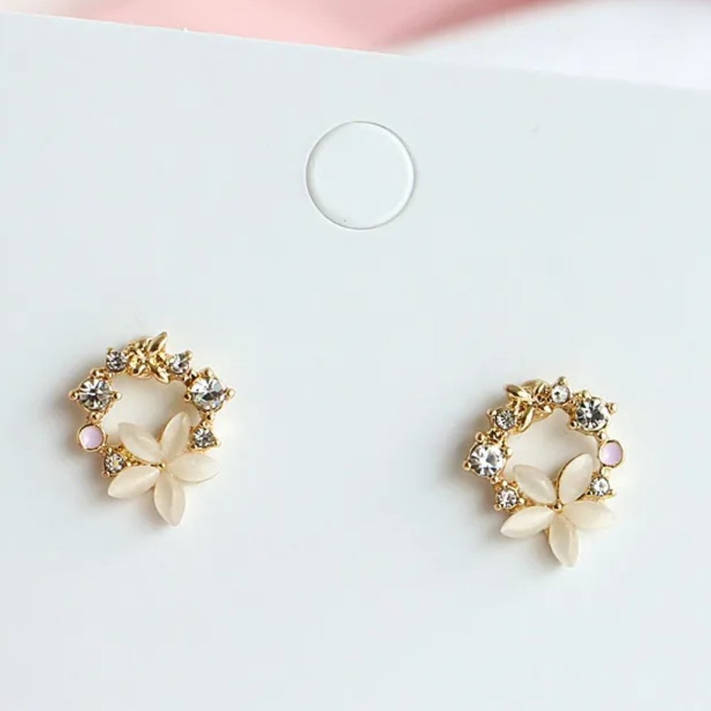 Sweet Coquette White Floral Petal CZ Diamond Circle Rose Gold Stud Earrings NEW - Picture 8 of 8